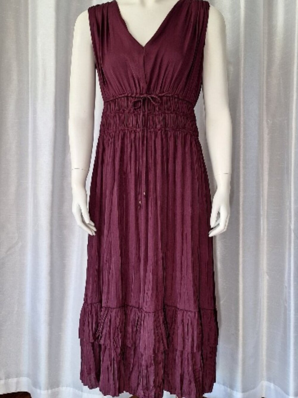 White House Black Market NWT new sleeveless midi dress burgandy plum size small